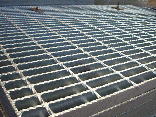 哪些情況會引起格柵板的使用壽命減少呢？